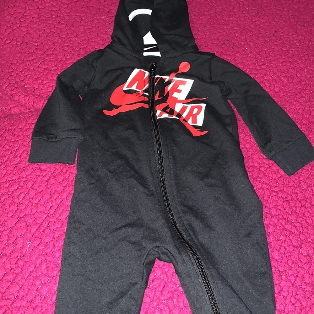 Jordan infant hooded romper